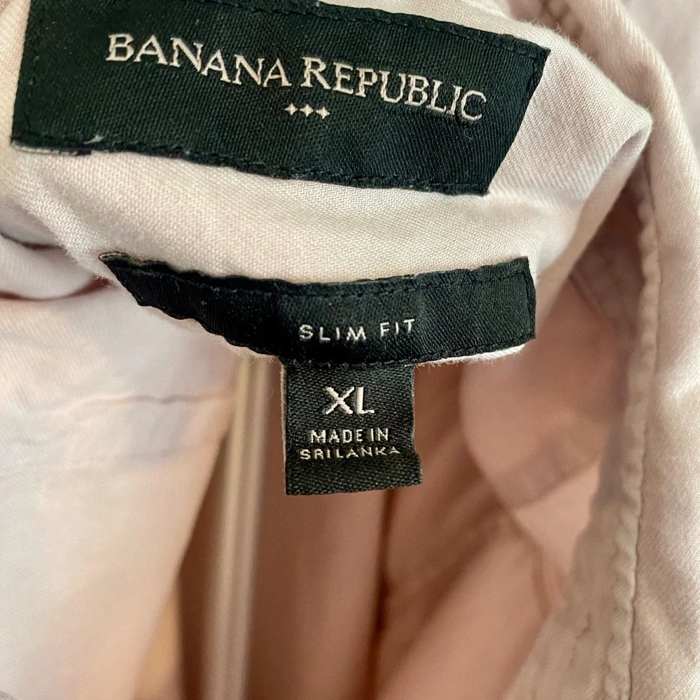 Banana Republic Light Pink Casual Button-Down Shirt‎
